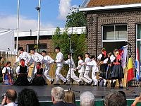 Festivalov vystpenie v GEMEENTELIJKE BASISSCHOOL v KURINGENe