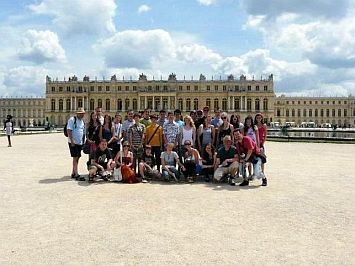 VERSAILLES